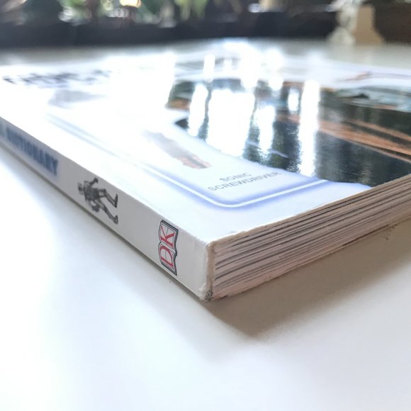 🧿 2 For $25 🧿 Doctor Who: The Visual Dictionary - Softcover Book - Picture 6 of 15